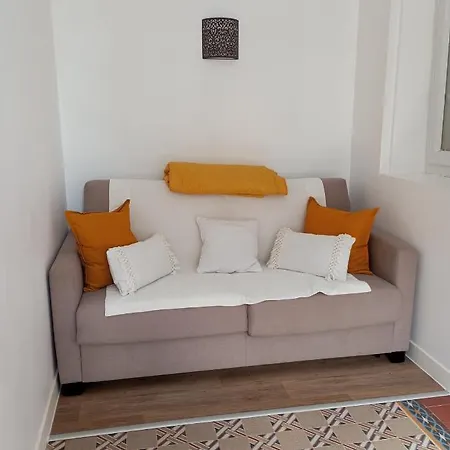 D'hotes Bed & Breakfast 3*